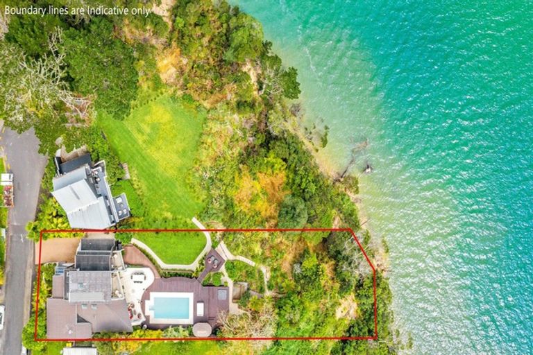 Photo of property in 33 Marae Road, Greenhithe, Auckland, 0632