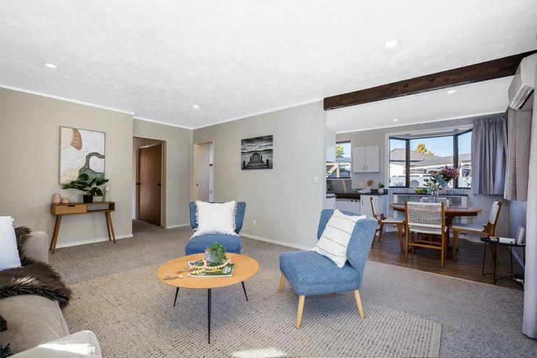 Photo of property in 2/27 Tama Street, Alicetown, Lower Hutt, 5010