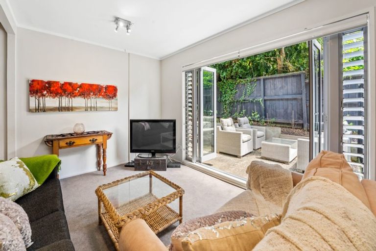 Photo of property in 46 Hinemoa Street, Birkenhead, Auckland, 0626