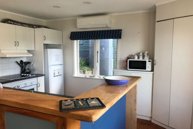 Photo of property in 7 Onslow Road, Khandallah, Wellington, 6035