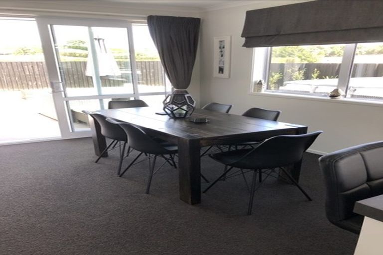 Photo of property in 64 Puhirake Crescent, Pyes Pa, Tauranga, 3112