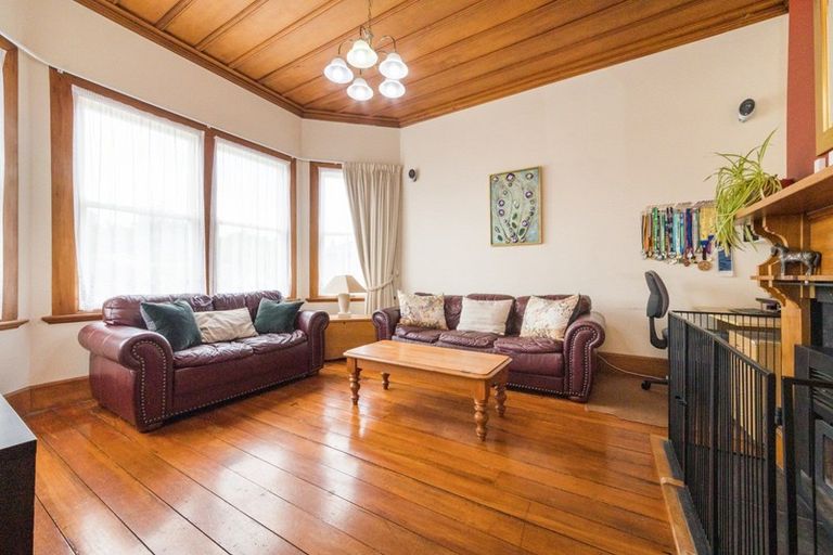 Photo of property in 39 Manson Street, Terrace End, Palmerston North, 4410