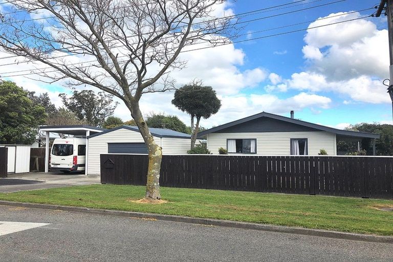 Photo of property in 451 High Street South, Carterton, 5713