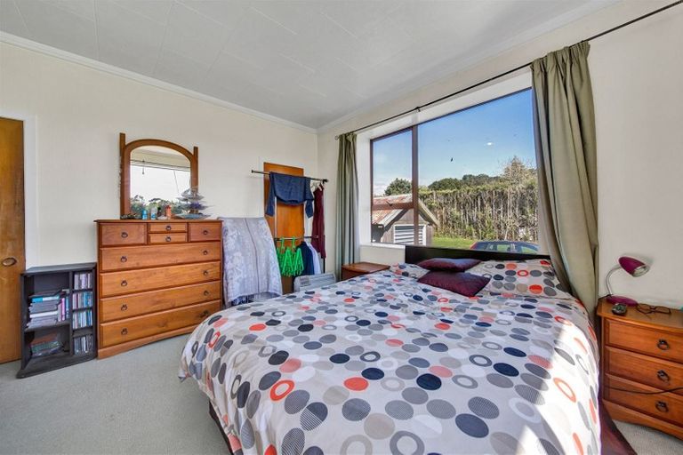 Photo of property in 1410 Devon Road, Brixton, Waitara, 4382