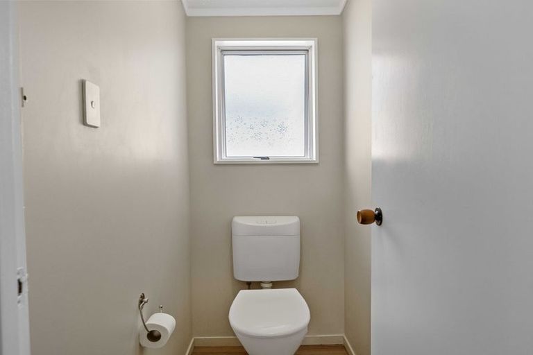 Photo of property in 43 Arthur Crescent, Hilltop, Taupo, 3330