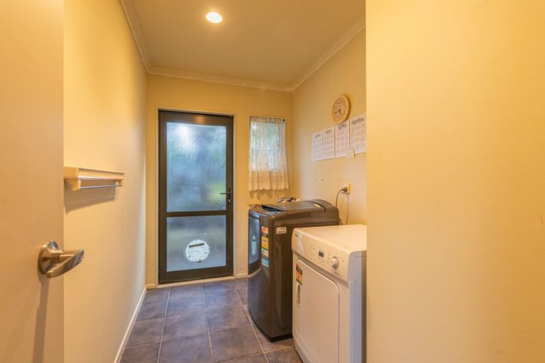 Photo of property in 32 Ian Sage Avenue, Torbay, Auckland, 0630