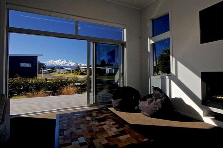 Photo of property in 28 Snowmass Drive, Ohakune, 4625