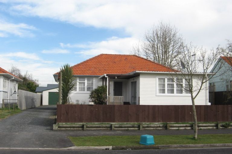 Photo of property in 13 Ross Crescent, Fairfield, Hamilton, 3214