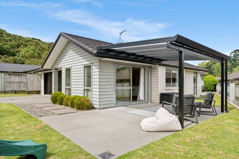 Photo of property in 14 Conniston Way, Pyes Pa, Tauranga, 3112