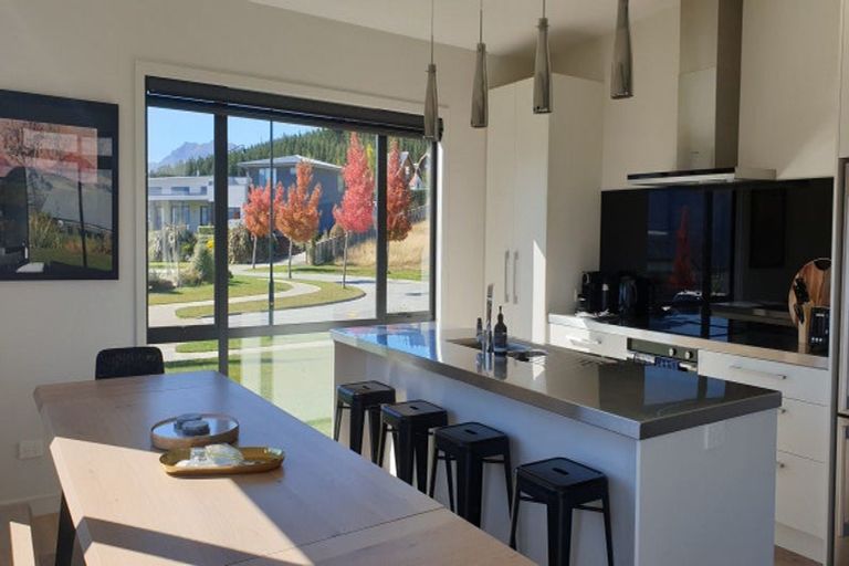 Photo of property in 6 Clutha Place, Wanaka, 9305