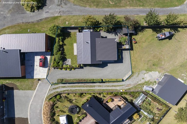 Photo of property in 37 Paton Place, Te Anau, 9600