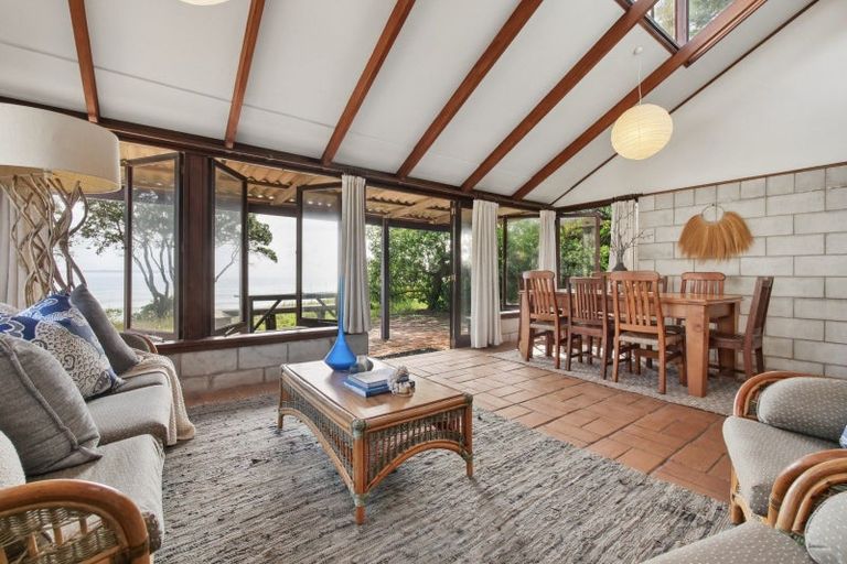 Photo of property in 135 Karewa Parade, Papamoa Beach, Papamoa, 3118