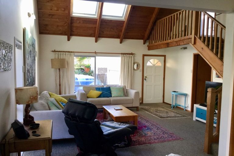 Photo of property in 27 Hastings Parade, Devonport, Auckland, 0624