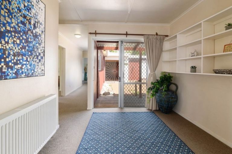 Photo of property in 137 Koutu Road, Kawaha Point, Rotorua, 3010