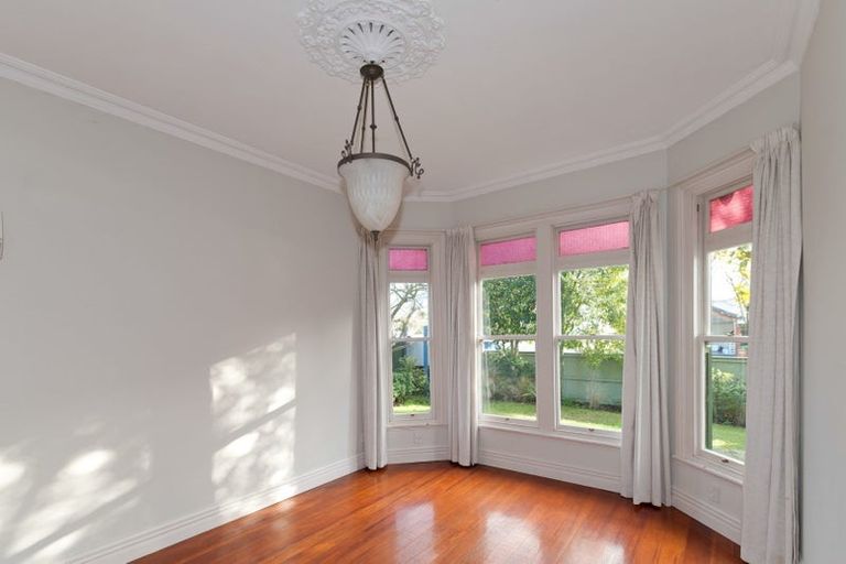 Photo of property in 44 Oxley Avenue, St Albans, Christchurch, 8014