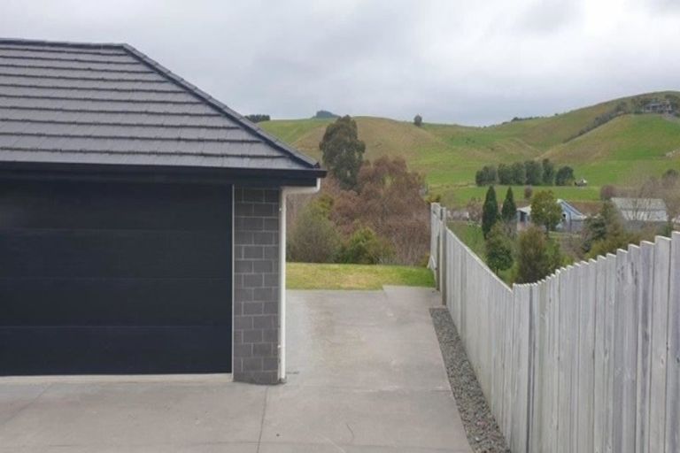 Photo of property in 52 Utopia Park Heights, Welcome Bay, Tauranga, 3112