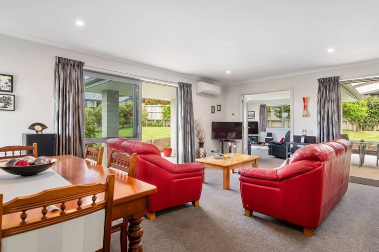 Photo of property in 87 Margaret Drive, Omokoroa, 3114