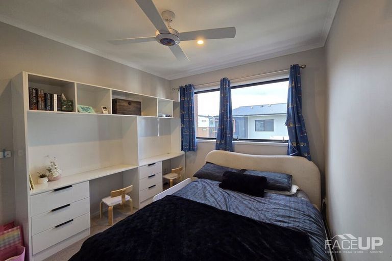 Photo of property in 13 William Stratton Lane, Hobsonville, Auckland, 0616