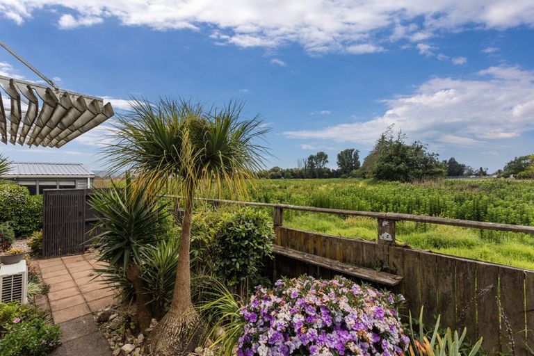 Photo of property in 10b Titoki Place, Edgecumbe, 3120