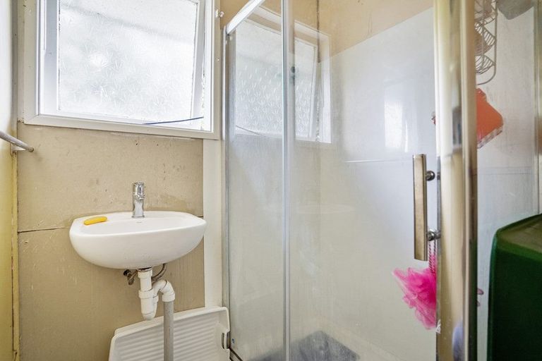 Photo of property in 9 Lachlan Place, Favona, Auckland, 2024