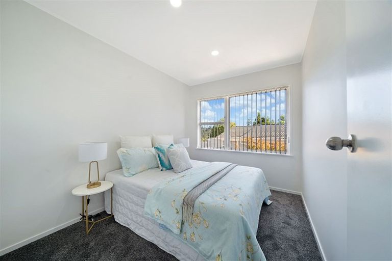 Photo of property in 65 Hetherington Road, Ranui, Auckland, 0612