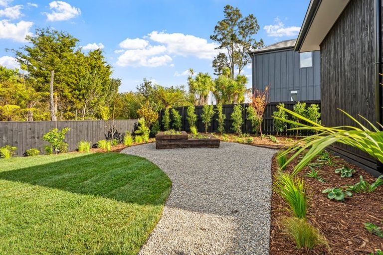 Photo of property in 67a Sandpiper Avenue, Point Wells, 0986