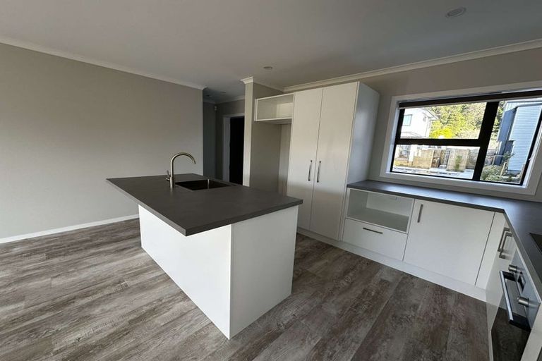 Photo of property in 8/64 Glen Road, Stokes Valley, Lower Hutt, 5019