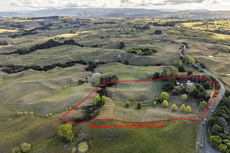 Photo of property in 2553 Taihape Road, Sherenden, Hastings, 4179