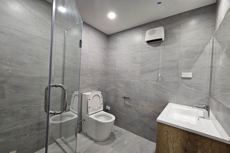 Photo of property in 8 Lewis Road, Pakuranga, Auckland, 2010