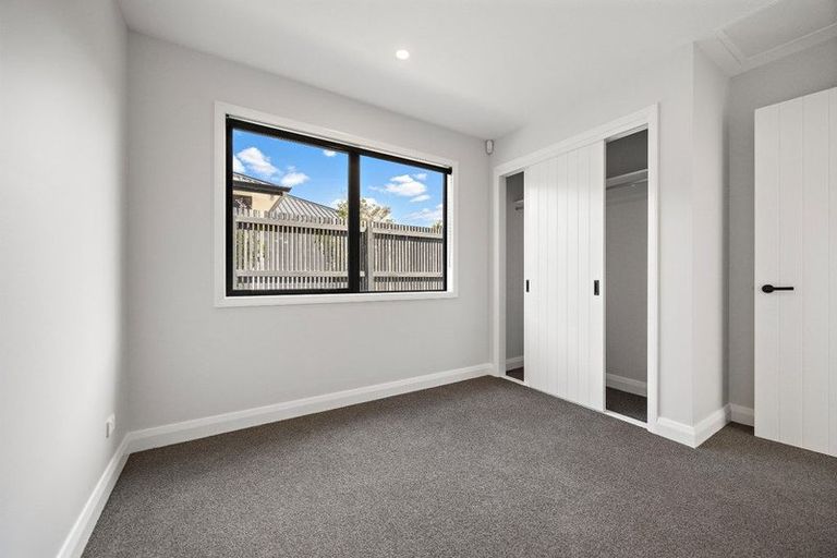 Photo of property in 23 Robert Might Road, Kumeu, 0810