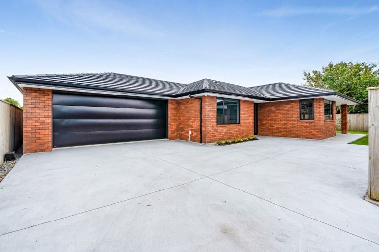 Photo of property in 18d Virginia Place, Whalers Gate, New Plymouth, 4310