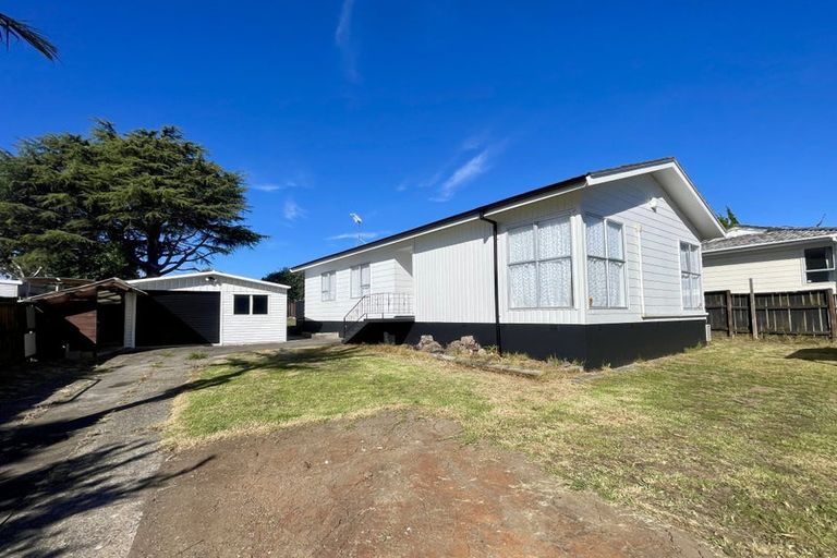 Photo of property in 4 Smedley Street, Manurewa, Auckland, 2102