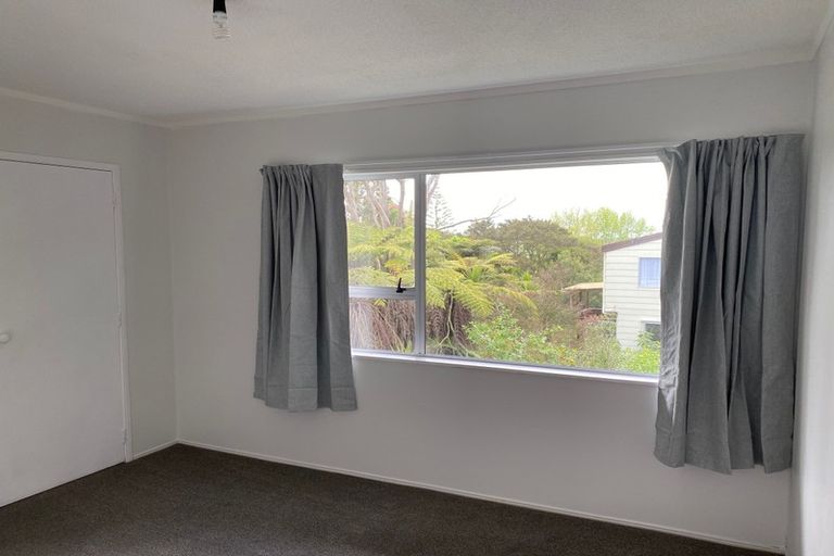 Photo of property in 2/42 Manuka Road, Glenfield, Auckland, 0629