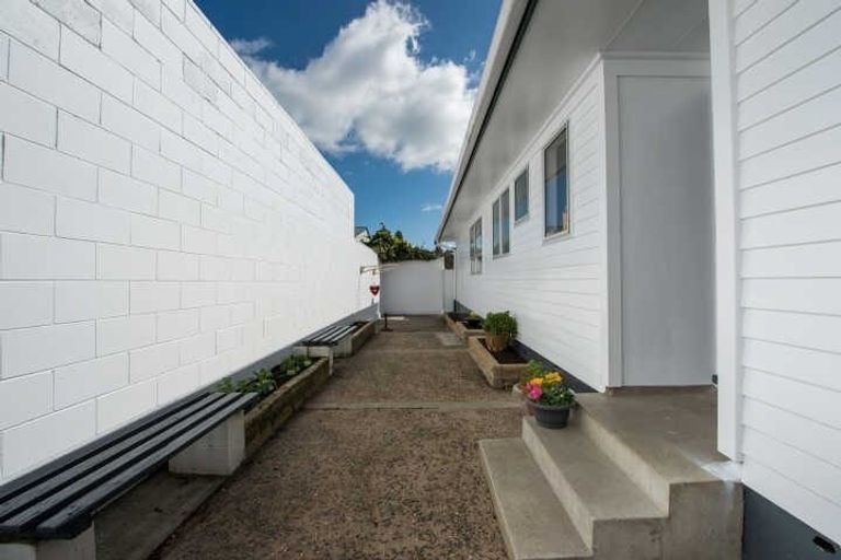 Photo of property in 2 Edith Place, Dinsdale, Hamilton, 3204