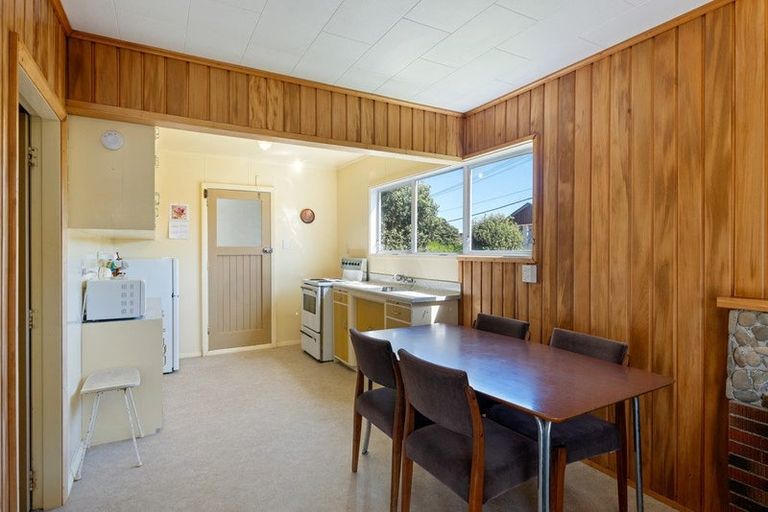 Photo of property in 96 Field Way, Waikanae Beach, Waikanae, 5036