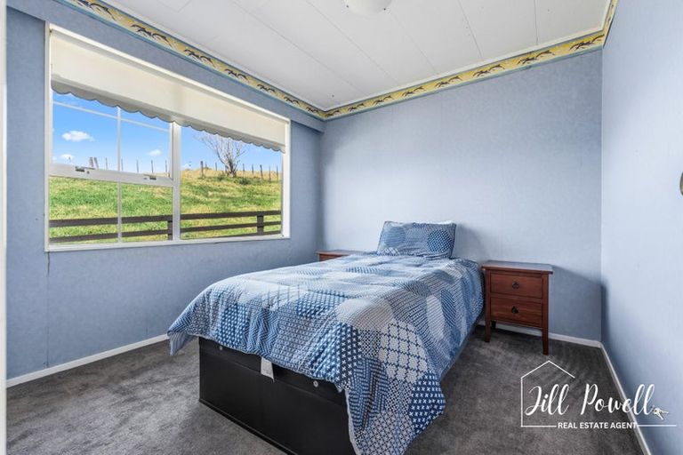 Photo of property in 10 View Street, Maungaturoto, 0520