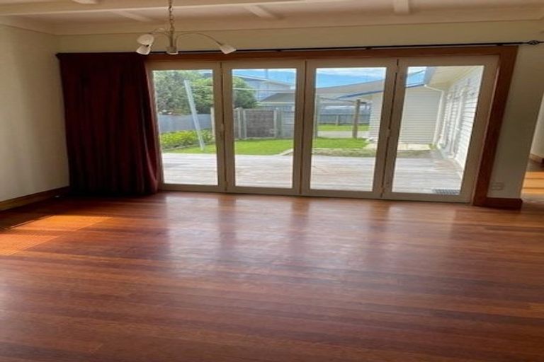 Photo of property in 9 Taradale Road, Marewa, Napier, 4110