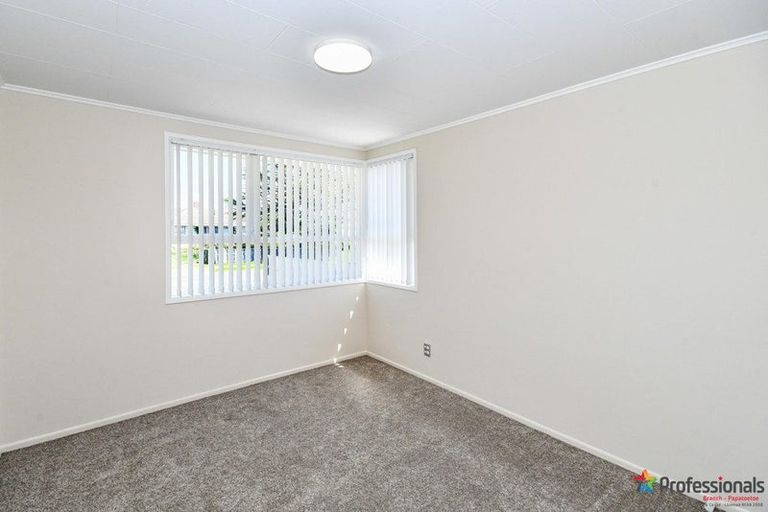 Photo of property in 11 Gardiner Grove, Mangere East, Auckland, 2024