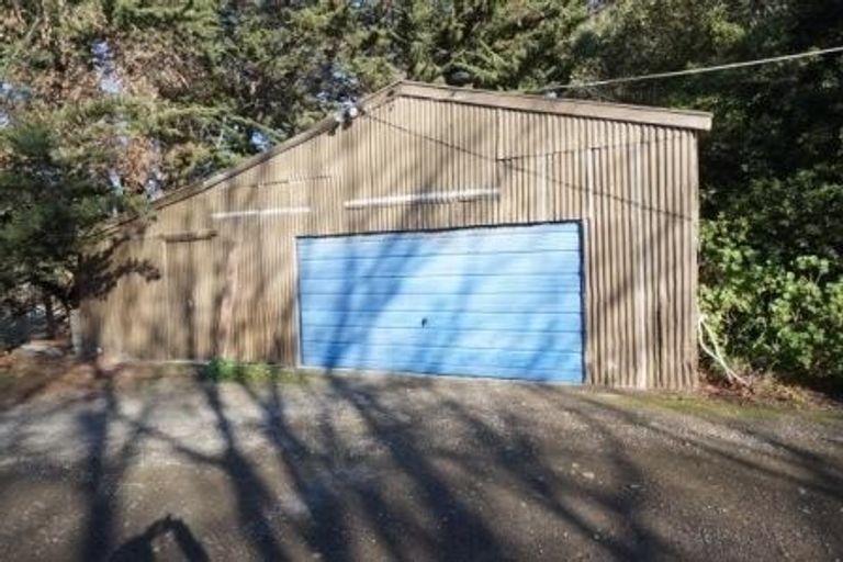 Photo of property in 122 Ashworths Road, Amberley, 7481