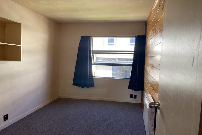 Photo of property in Te Awhina Apartments, 28/22 Sussex Street, Mount Cook, Wellington, 6021