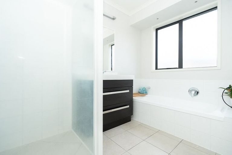 Photo of property in 18 Innswood Place, Rototuna North, Hamilton, 3210