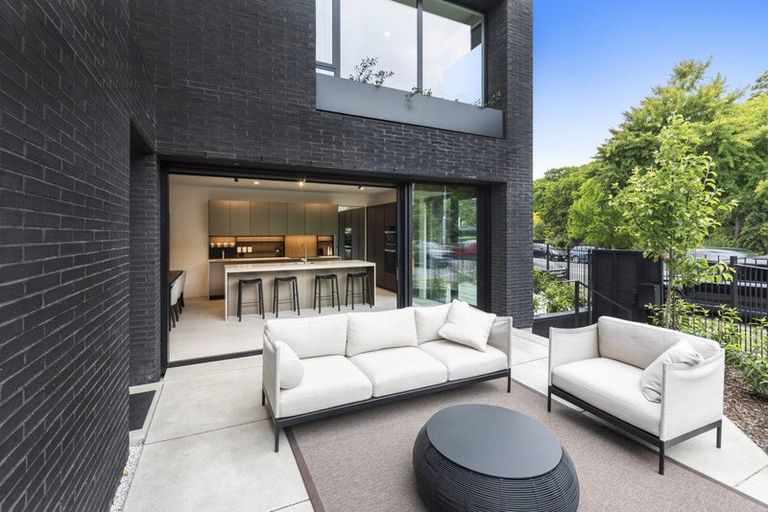 Photo of property in 23 Carlton Mill Road, Merivale, Christchurch, 8014