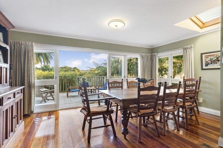 Photo of property in 93 Northland Road, Northland, Wellington, 6012