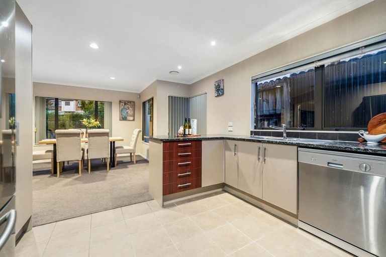 Photo of property in 4a Dapple Place, Flat Bush, Auckland, 2019