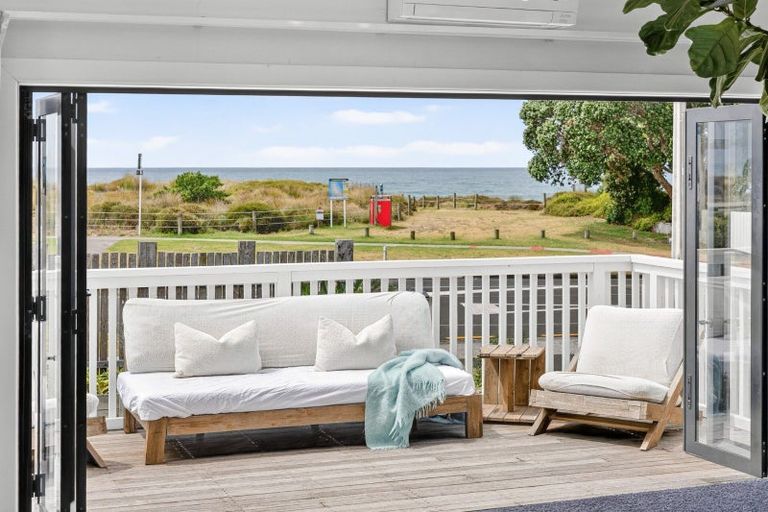 Photo of property in 4 Oceanbeach Road, Mount Maunganui, 3116