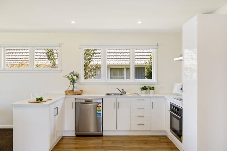 Photo of property in 47 Emlyn Place, Avondale, Christchurch, 8061