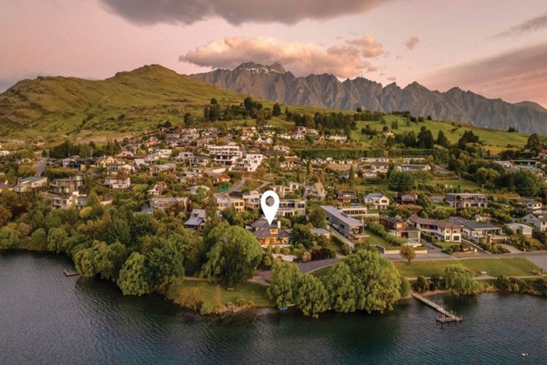 Photo of property in 45 Bay View Road, Kelvin Heights, Queenstown, 9300