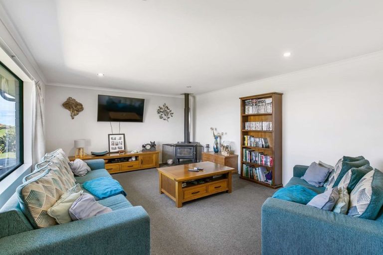 Photo of property in 301 Boiler Gully Road, Manukau Heads, Waiuku, 2684