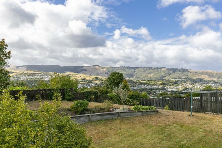 Photo of property in 17 Westhaven Drive, Tawa, Wellington, 5028