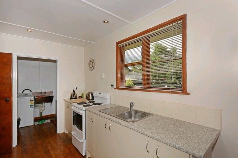 Photo of property in 16 Hazel Street, Ebdentown, Upper Hutt, 5018